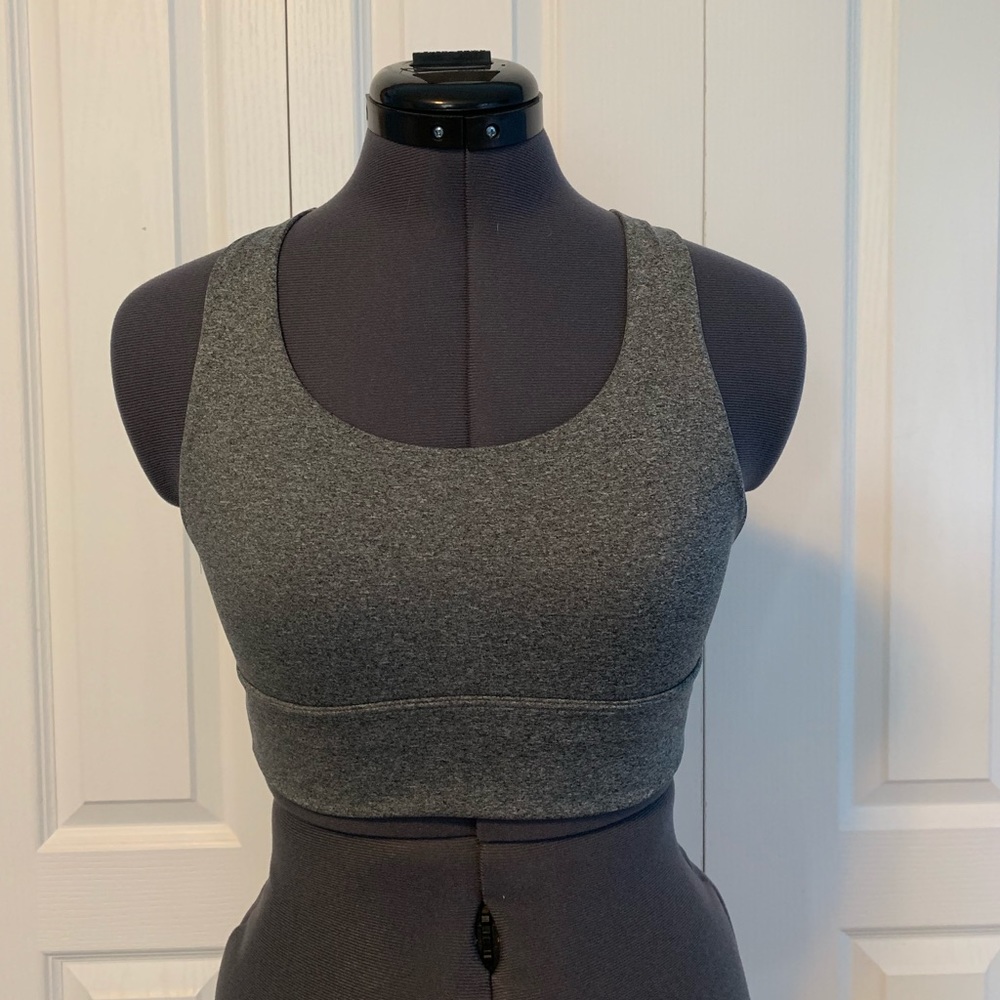 GapFit sports bra